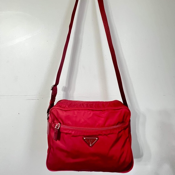 👉SOLD👈AUTHENTIC PRADA NYLON CROSSBODY BAG - Picture 6 of 16